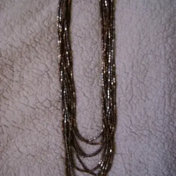Collier, Inconnue