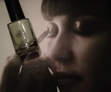 Vernis Long Lasting, Hema