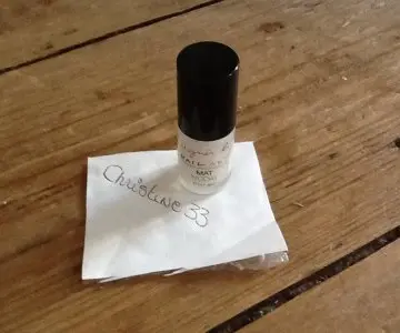 Vernis effet mat, Agnès b.