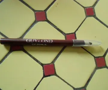 Crayon pour lèvres, Guylond