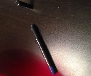 Crayon bleu, Sephora