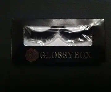 Faux cils noirs, Glossybox