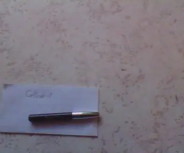 Crayon marron, Nocibé