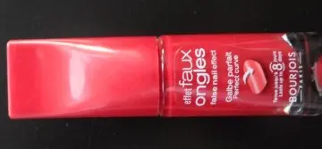 Vernis rouge bourgeois effet faux ongles, Bourjois