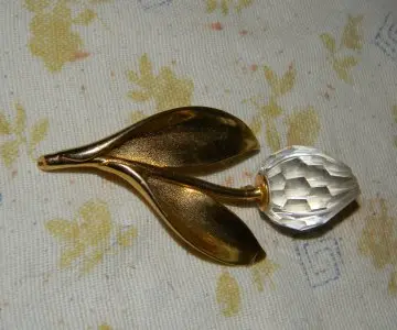 Broche fleur, Inconnue