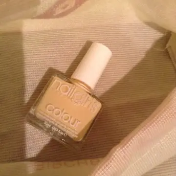 Vernis beige, Nail Girls