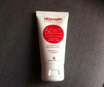 Fluide solaire protection visage, Skincode