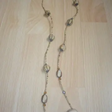 Collier, Inconnue