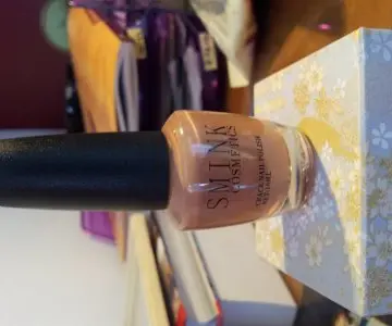 Vernis craquelé marron taupe, Smink