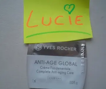 echantillon d'un anti age, Yves Rocher