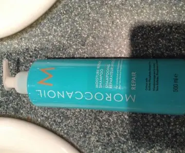 Moisture repair shampoo, Moroccanoil