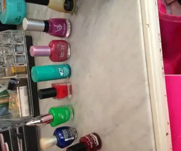 Vernis, Inconnue