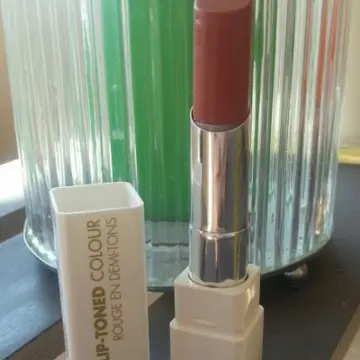 Lip Toned Colour, UNE Beauty