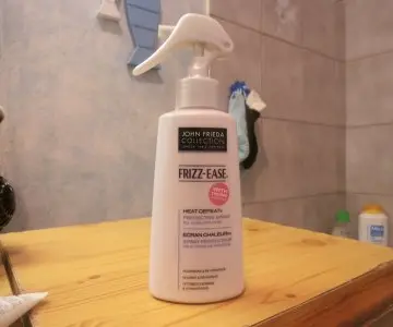 Frizz ease, John Frieda