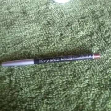 Crayon yeux marron, Kryséïs