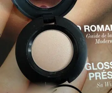 nect, Emite Make up