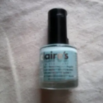 Vernis à ongles bleu clair, Claire's