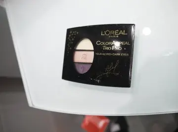 Fard à paupières, L'Oréal