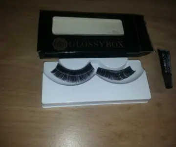 Faux cils, Glossybox