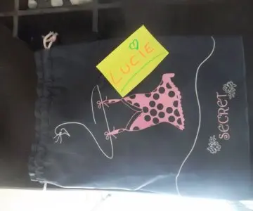 pochette, Inconnue