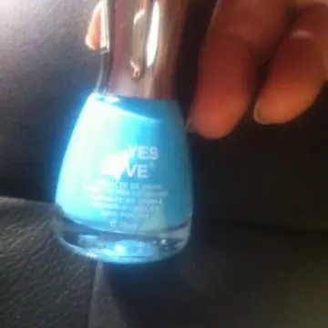yes love bleu, Yes Love