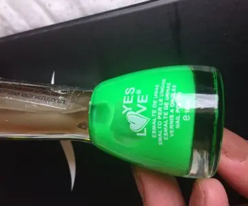 Vernis, Yes Love