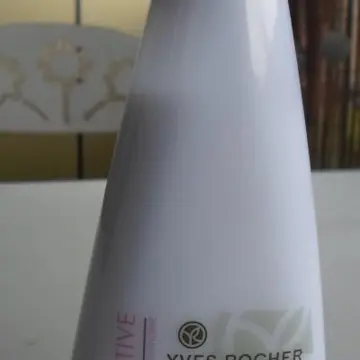 Lait nettoyant Yves rocher, Yves Rocher