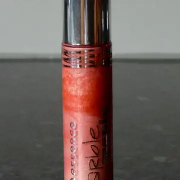 Essence   lipgloss "Marble mania"  #02 Peach and M, Essence