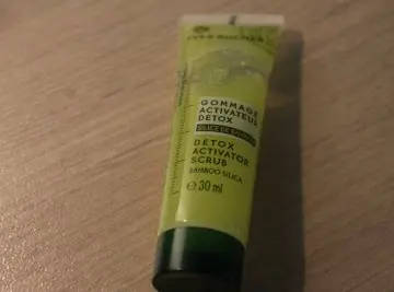 Gommage activateur détox, Yves Rocher