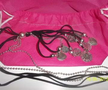 collier, Inconnue