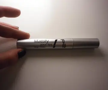 top coat pour des lèvres matts, p2 Cosmetics