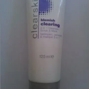 NETTOYANT EXFOLIANT ET MASQUE, Avon