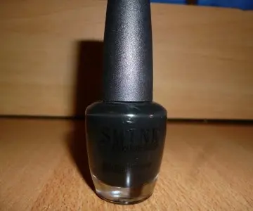 vernis noir effet craquelé, Smink