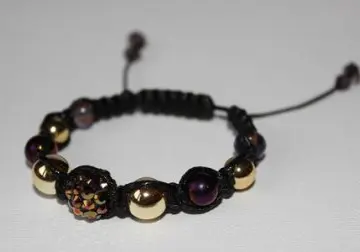 bracelet shamballa, Inconnue