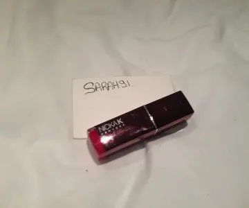 Rouge a lèvre, Nicka K