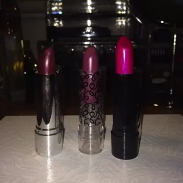 3 rouge a lèvre, Inconnue