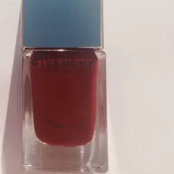 Vernis, Givenchy