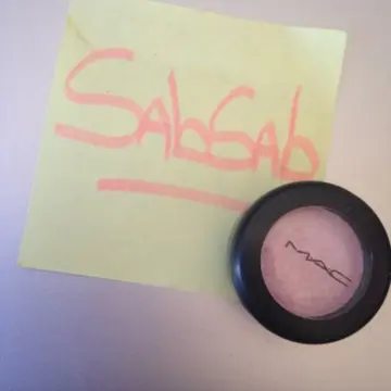 Fard à paupières, MAC Cosmetics