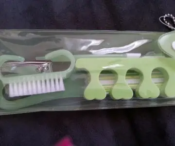 Kit pédicure, Inconnue