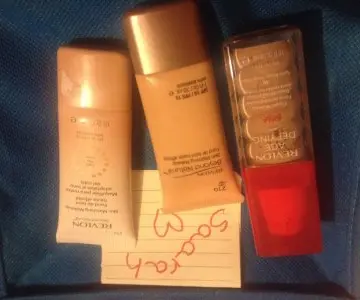 Fond de teint, Revlon