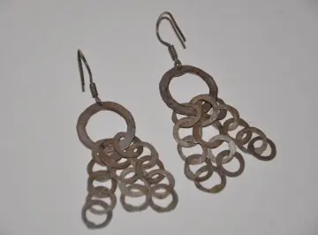 boucle d'oreille argent, Inconnue