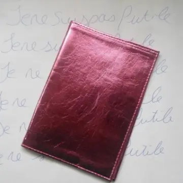 Porte papiers ( permis, passeport etc ), H&M