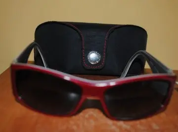 Lunettes de soleil, Esprit