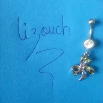 piercing nombril, Inconnue
