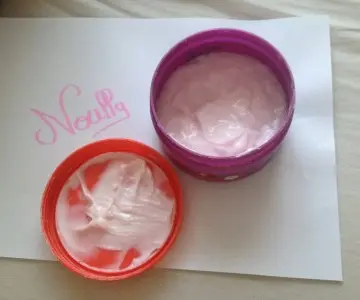 Masque couleur, Labell