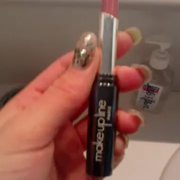 Rouge à lèvre, Make Up line Paris