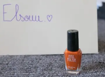Vernis Camel, H&M