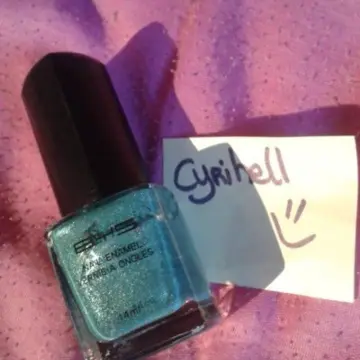 vernis bleu pailetté, Inconnue