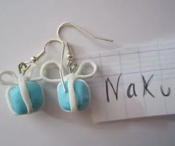 Boucles cadeaux, Inconnue