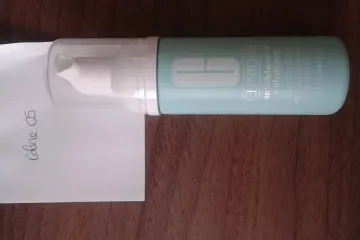 Mousse nettoyante, Clinique